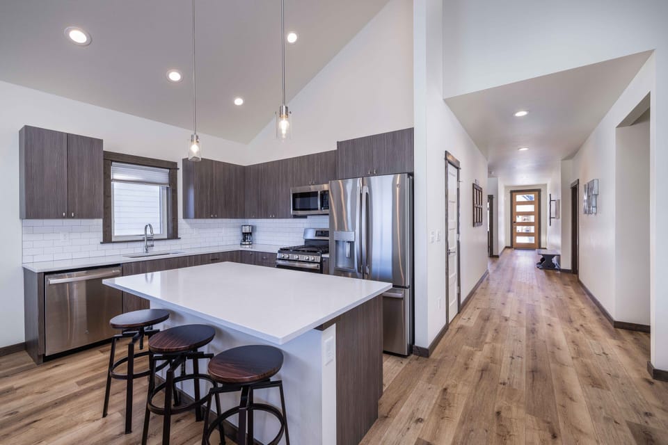 Fully stocked kitchen.