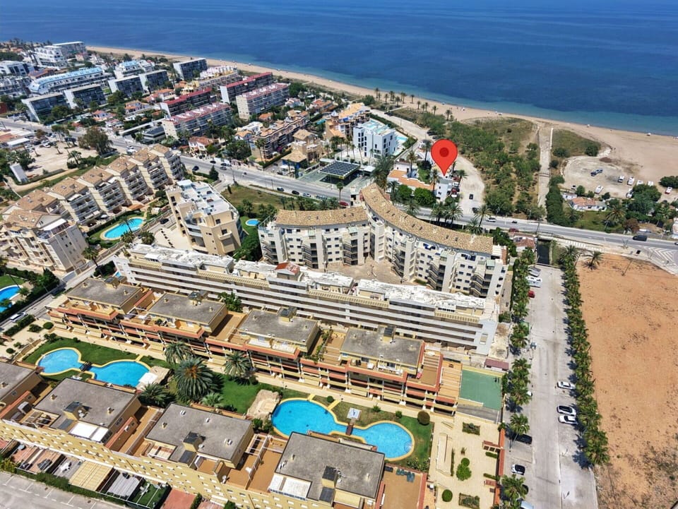 Residential Area, Apartment, Resort, Condominium, Hotel, Swimming Pool, Resort Town, Seaside Resort, Aerial Photography