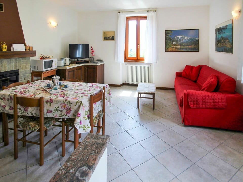 Furniture, Table, Picture Frame, Interior Design, Wood, Flooring, Floor, Living Room, Decoration, Comfort