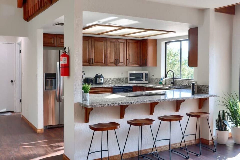 Fully remodeled open kitchen!