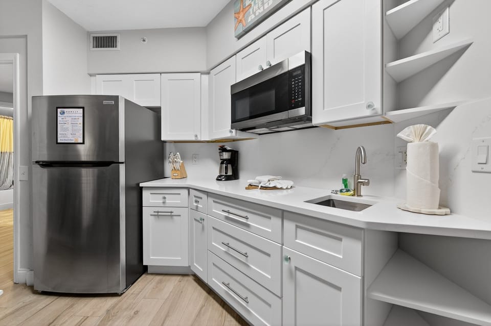 Luxurious new kitchenette!