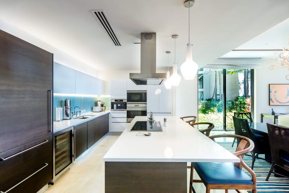Fully furnished kitchen- cook in style while basking in great views.
