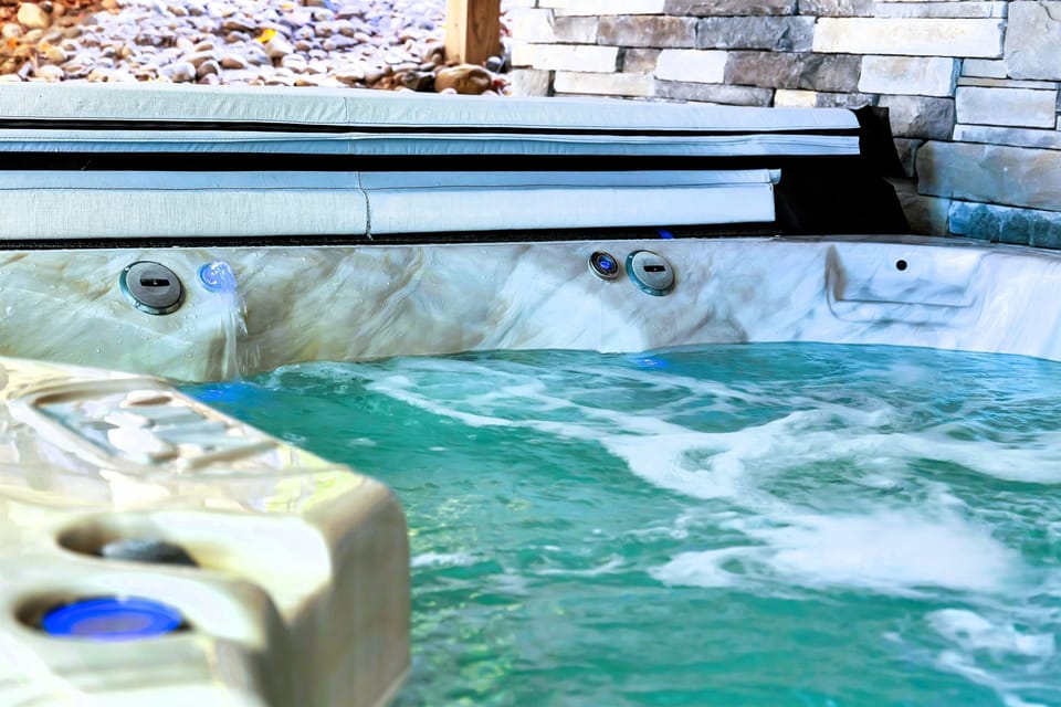 Year-roung covered hot-tub