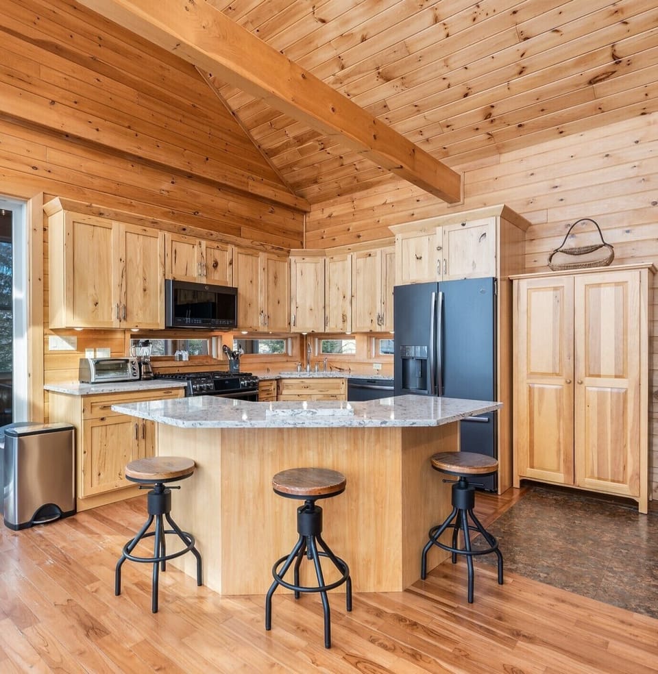 Breakfast Bar (Main House)