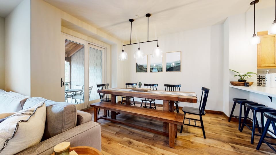 Flooring, Hardwood, Floor, Chair, Furniture