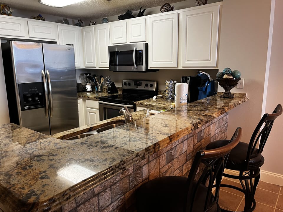 Kitchen bar