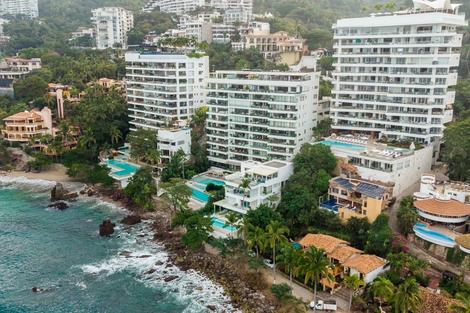 Sayan is a gated building seated on the ocean.