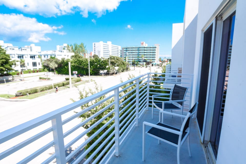 Balcony master bedroom 