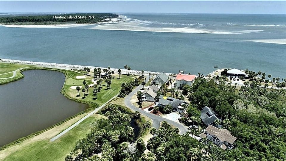 Amazing North edge of the island, quite location