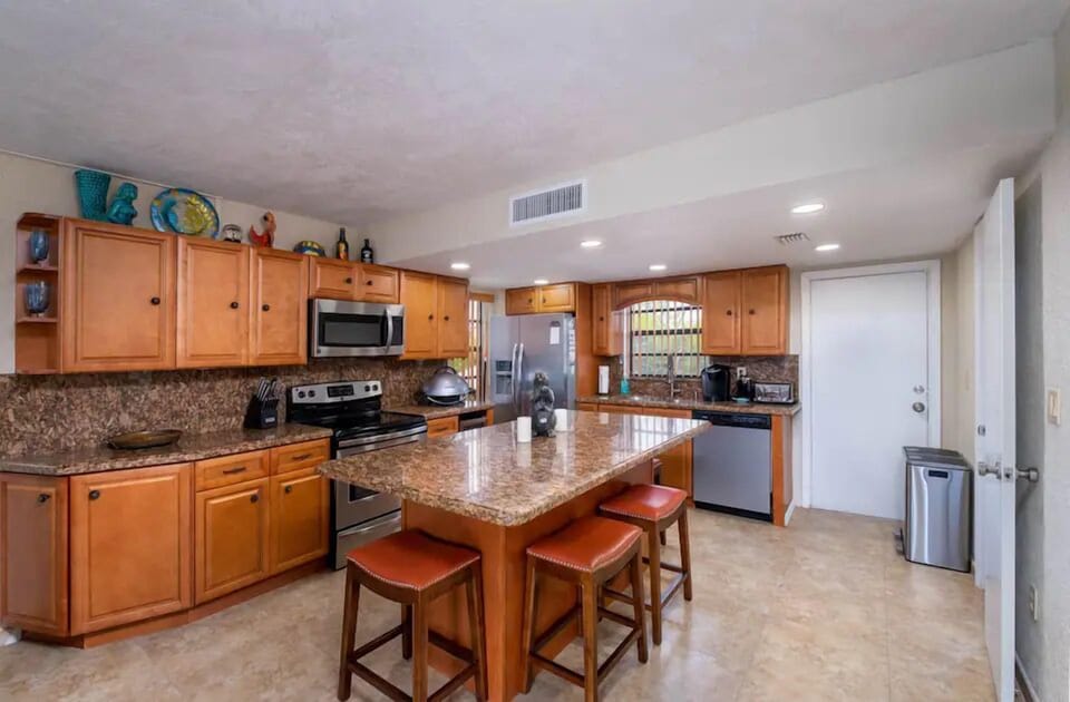 Kitchen and dining room 2nd floor. (seats 6)