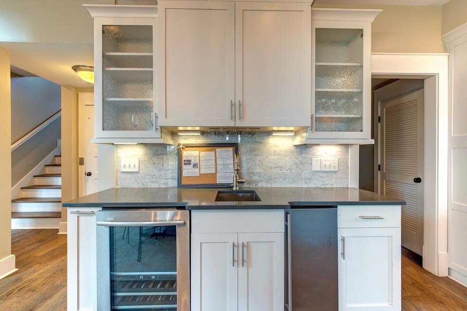 Wet bar by the kitchen