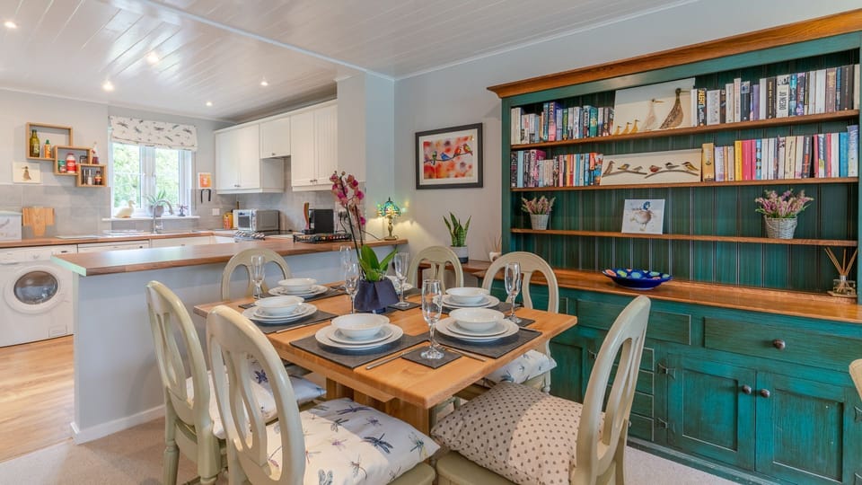 Dining area to kitchen view, Mayfly Lake Lodge, Bolthole Retreats