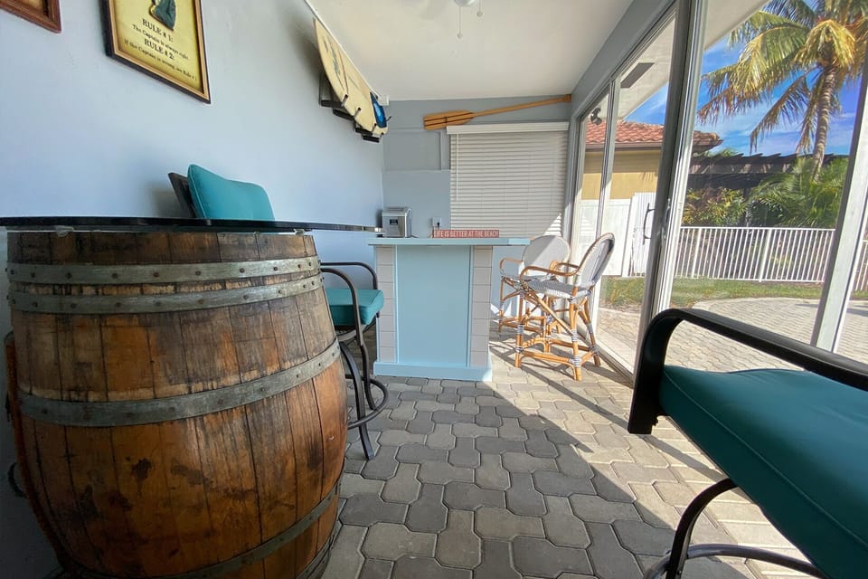 Casual Bar leading to outdoor seating 
