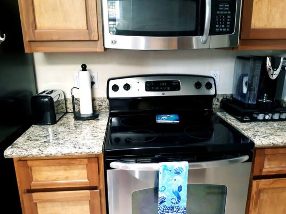 Full cooking amenities