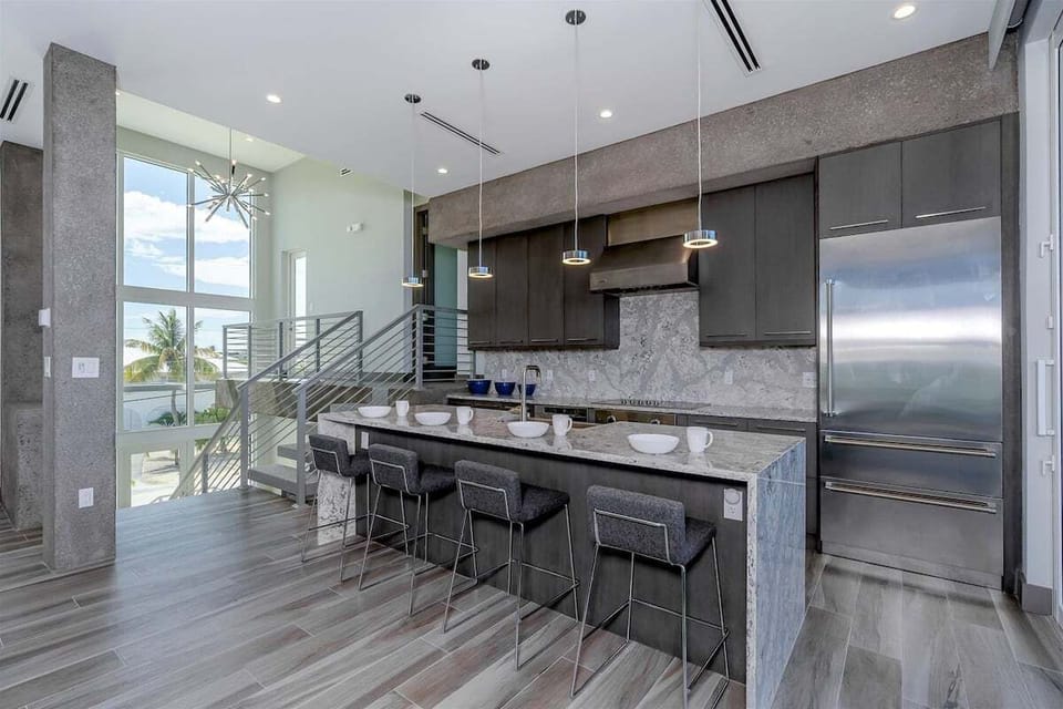 2nd level kitchen.