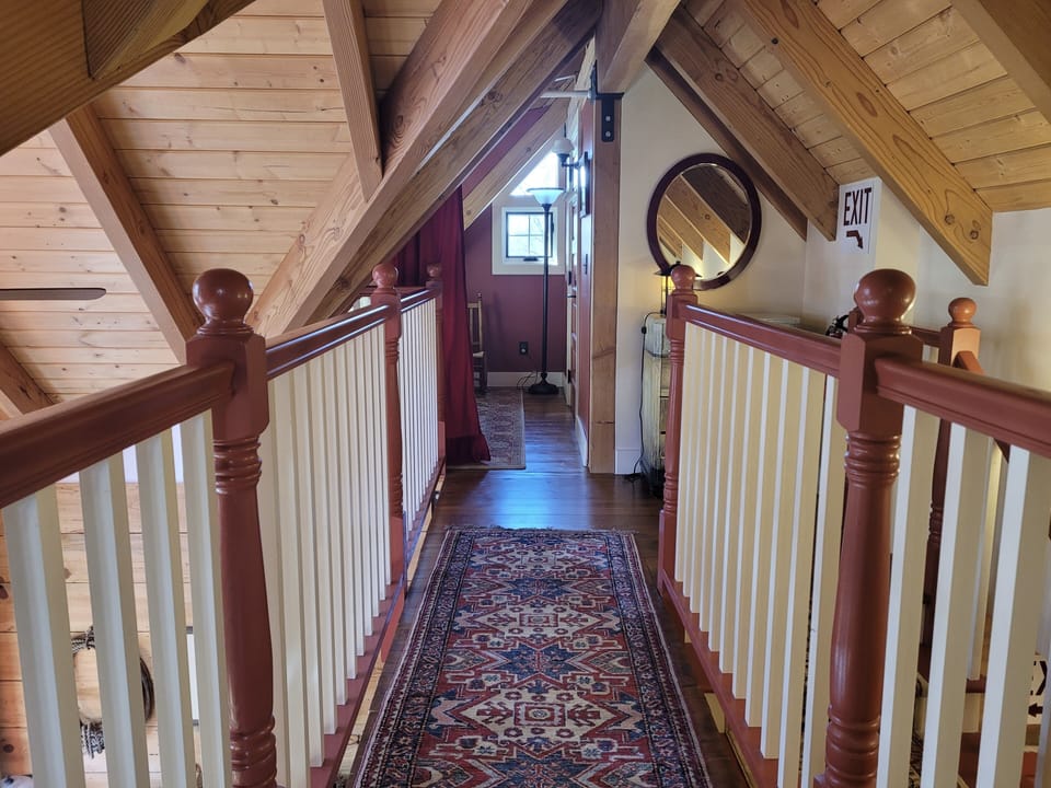 Looking toward the twin bedroom...