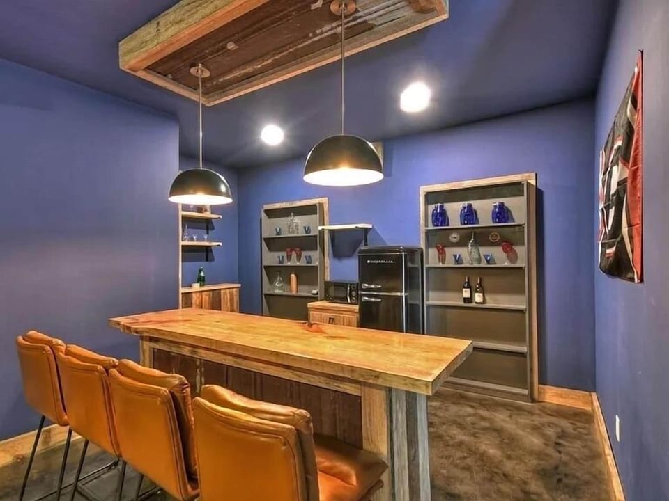 Basement dry bar