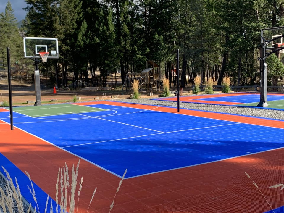 2 sports courts steps away from house