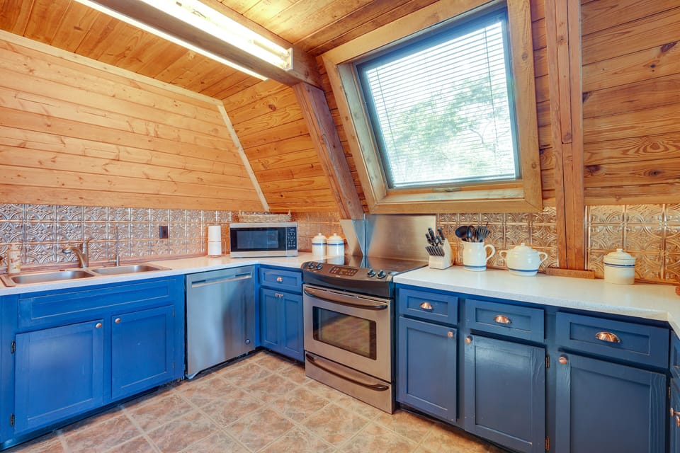 Fully Equipped Kitchen | Cooking Basics | Complimentary Spices
