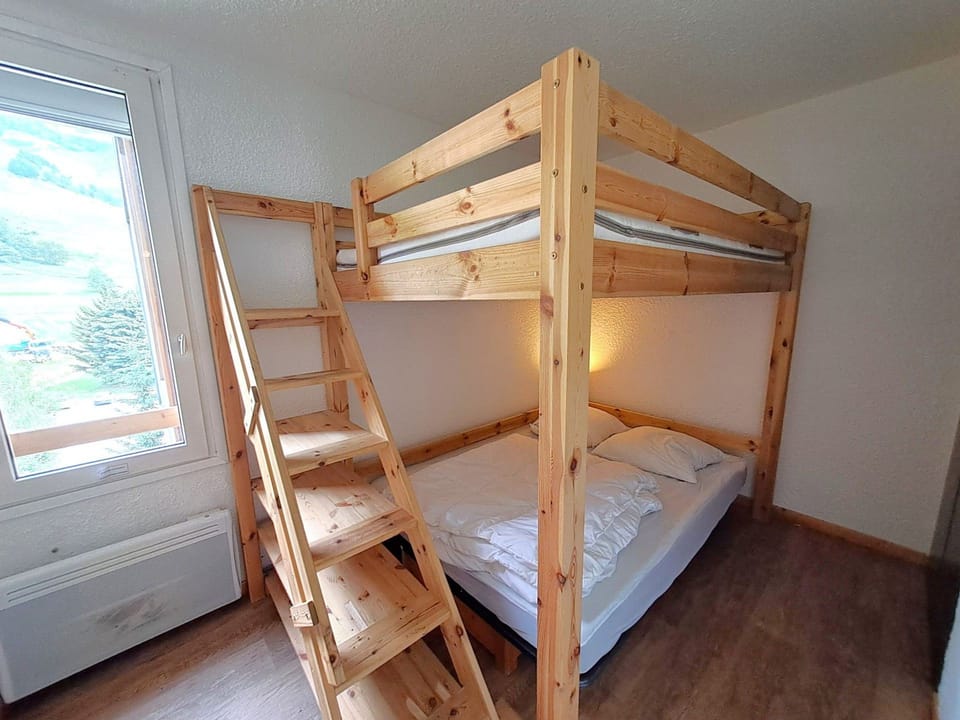 Charming T2 at the foot of the slopes - 4 people, station center Apartment in Les Deux Alpes