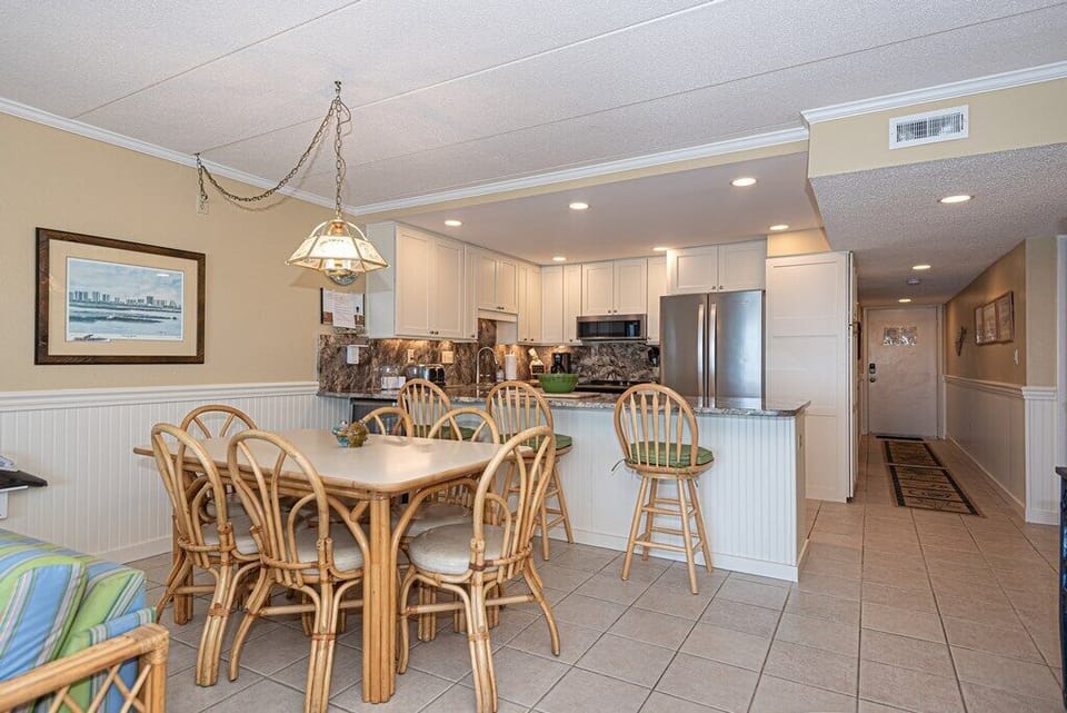 Dining-Area