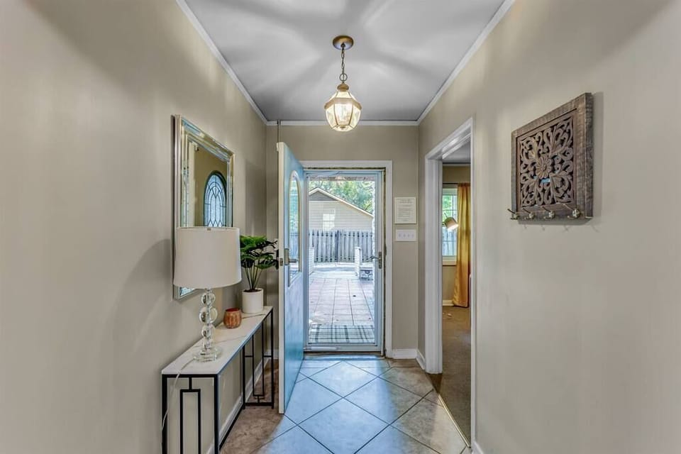 Nice Open Entryway
