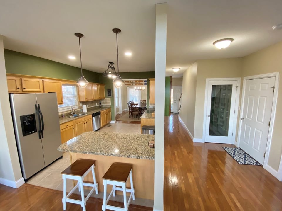 Kitchen Island w/ 4 barstools and tons of utensils/pots & pans 