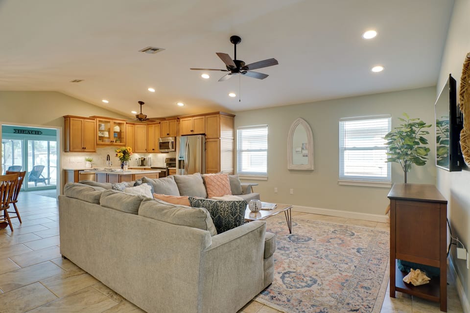 Living Room | Smart TV