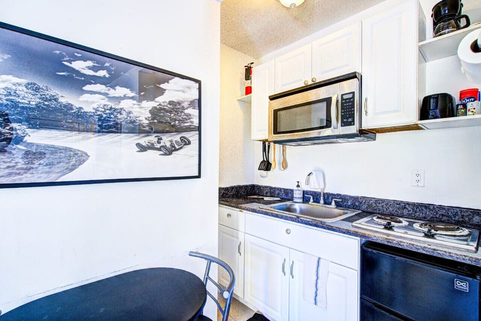 Kitchenette