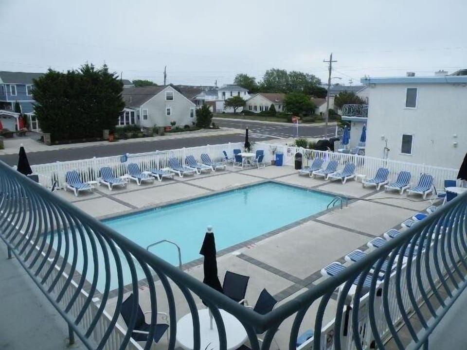 Refreshing Pool