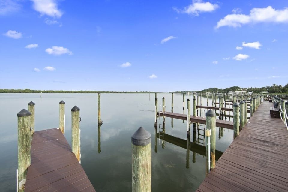 Boat Dock 1b.jpg