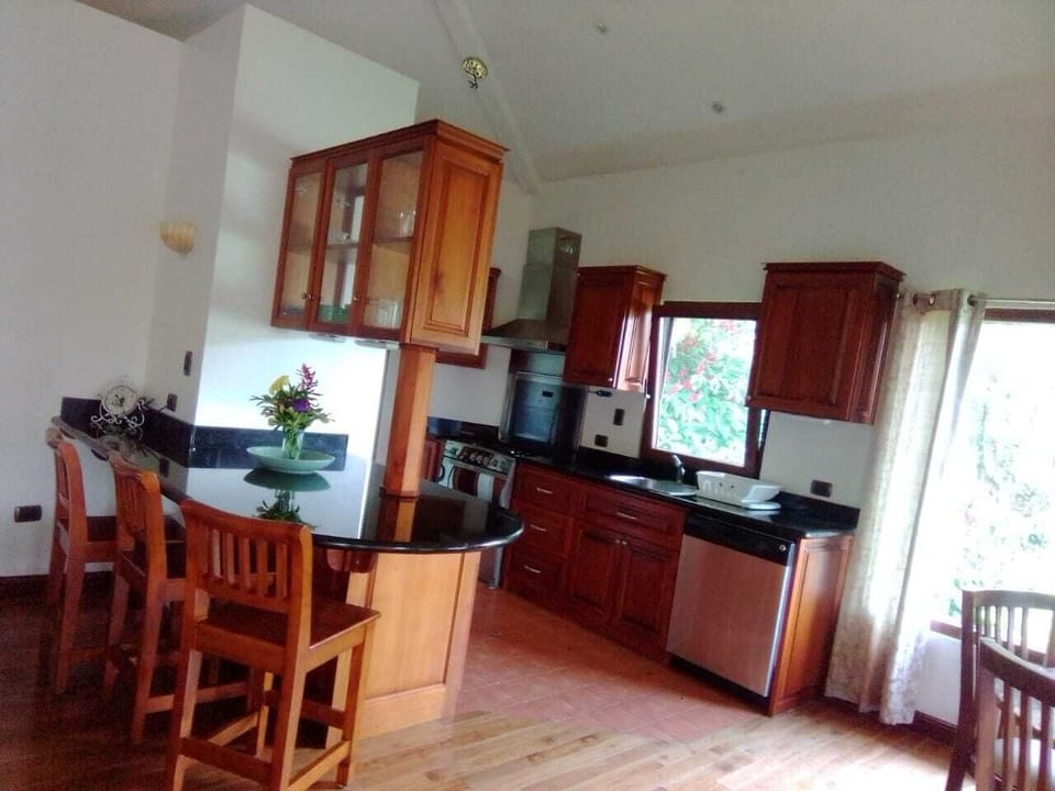 Airy kitchen