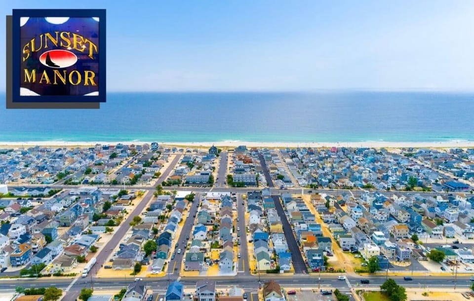 Two blocks from the beach.  10 beach badges included!