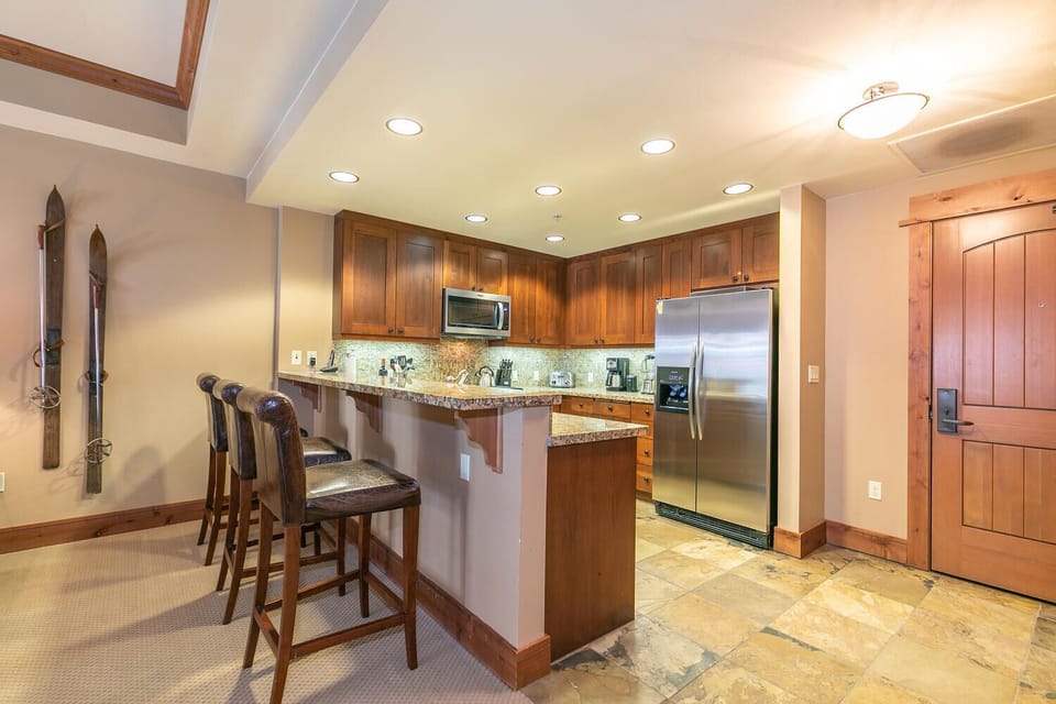 Breakfast bar seats 3