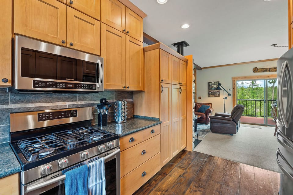 Gourmet kitchen upstairs stocked with everything "grandma" needs to make Thanksgiving Dinner. Instant-pot, griddle, pots and pans, air-fryer, large serving trays and more