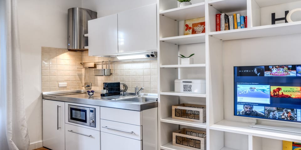 complete kitchen