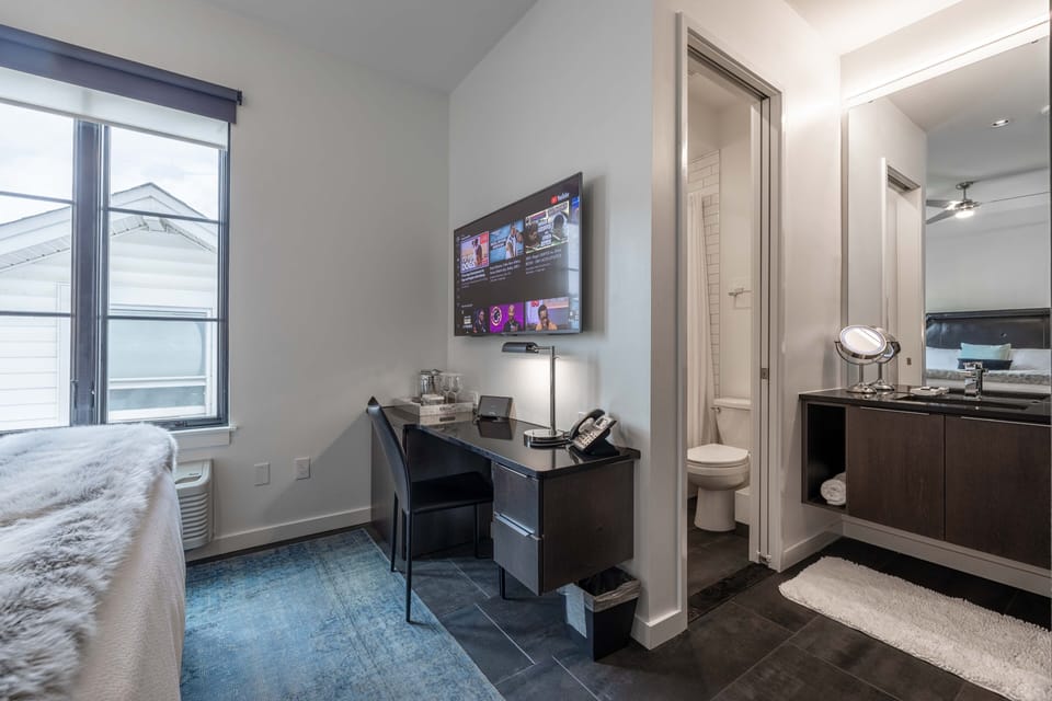 Desk to work from and TV for entertainment.