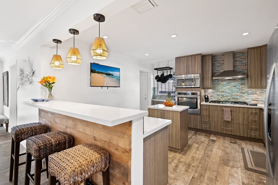 Bar seating for quick meals