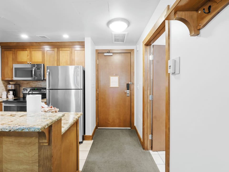 Kitchen / Entry