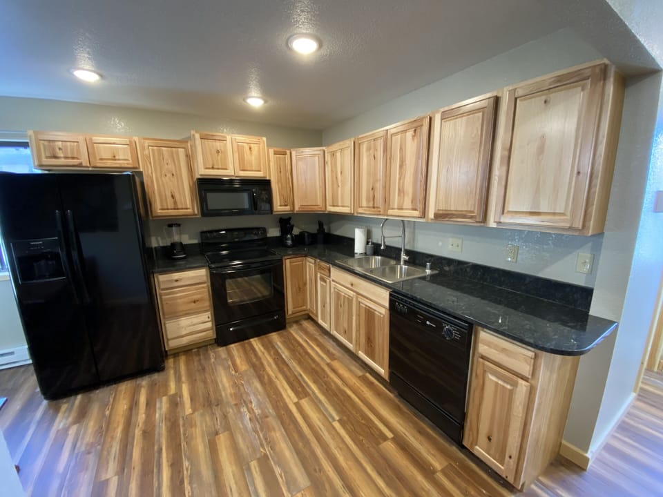 Fully equipped kitchen, start cookin'!