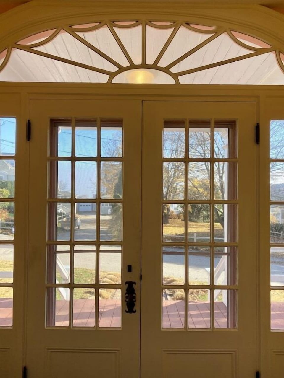 Open the doors to get the salty air!