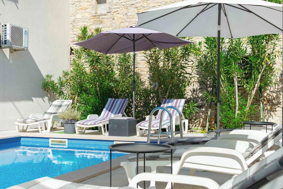 Sun loungers