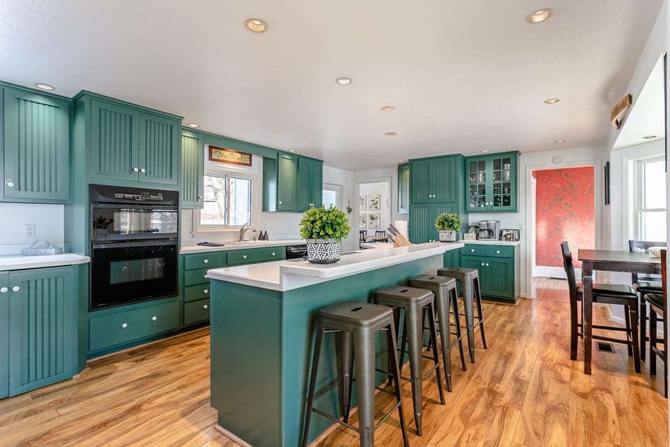 Great space to entertain while cooking!