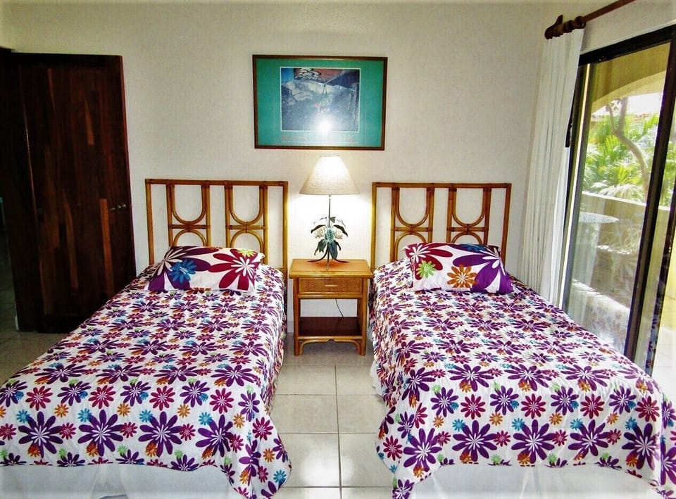 Second Bedroom-Two twin beds we will arrange to king size for you (on request)