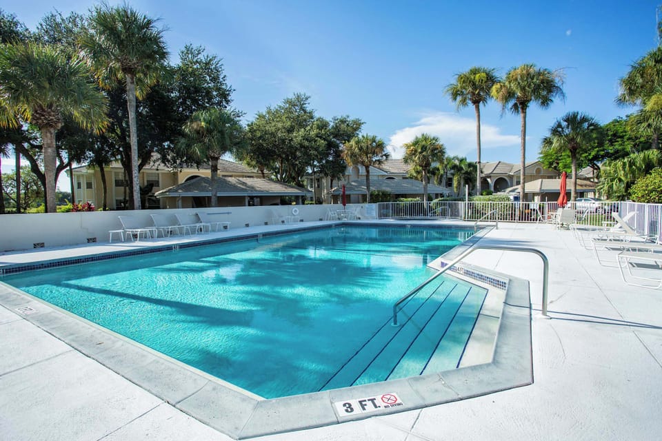 Community Pool with Hot Tub