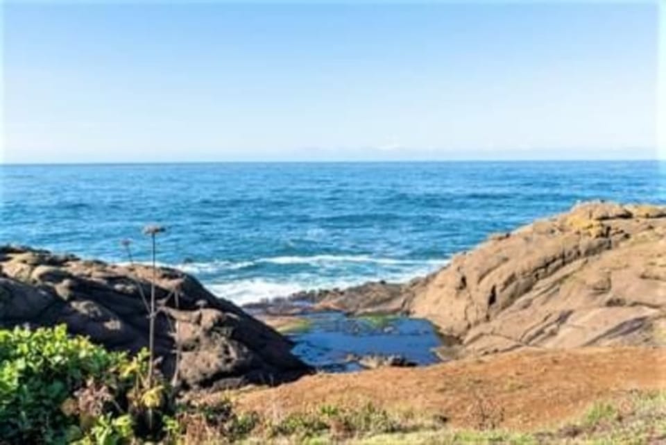 Nautical Breeze, Small Cove