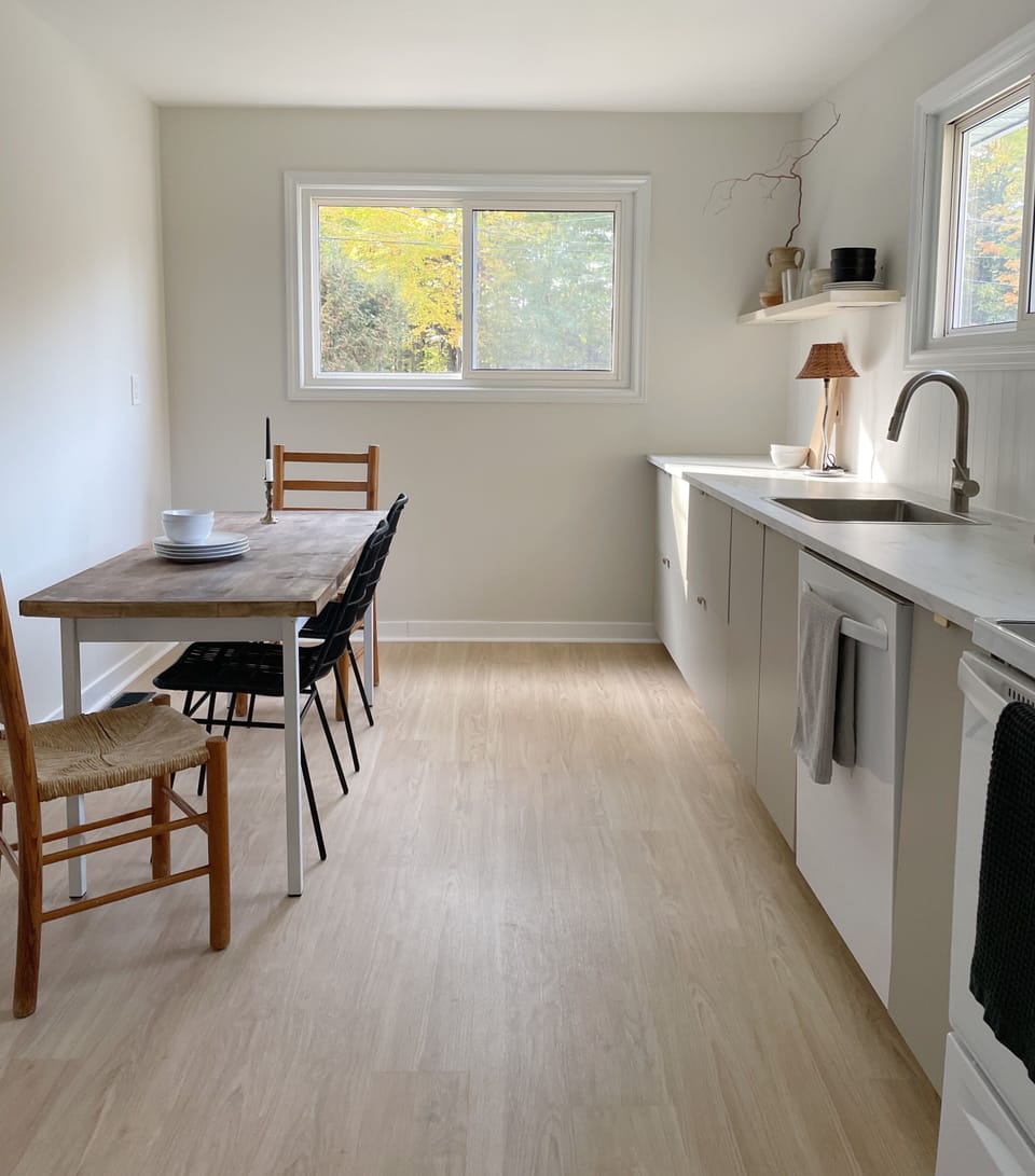 Bright, eat-in kitchen