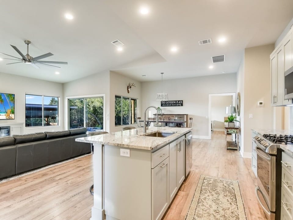Open floor plan great for entertaining.