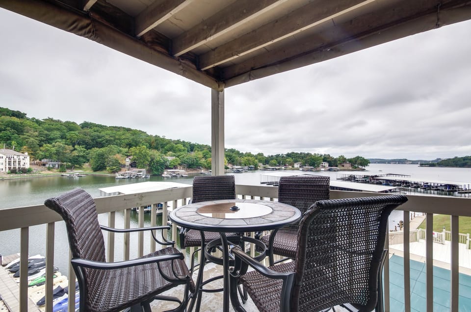 Osage Beach Vacation Rental | 2BR | 2BA | Stairs Required | 950 Sq Ft