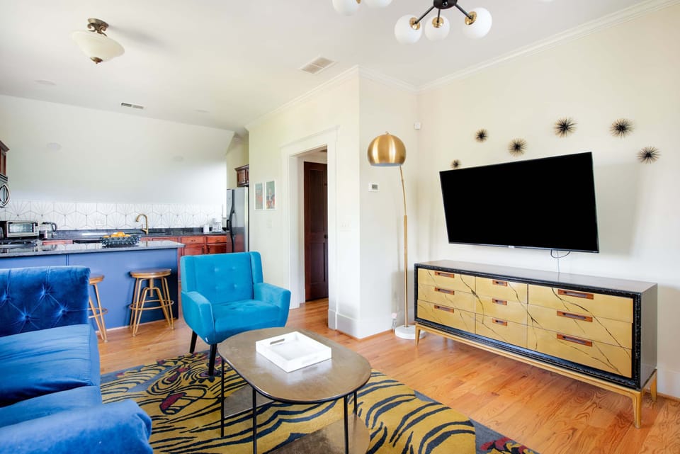 Living Room & Kitchen
